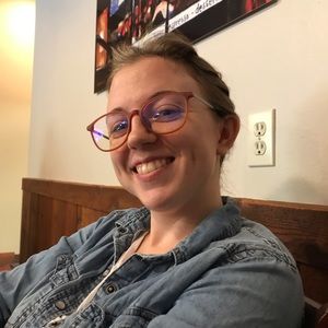 Meet your Posher, Caitlyn